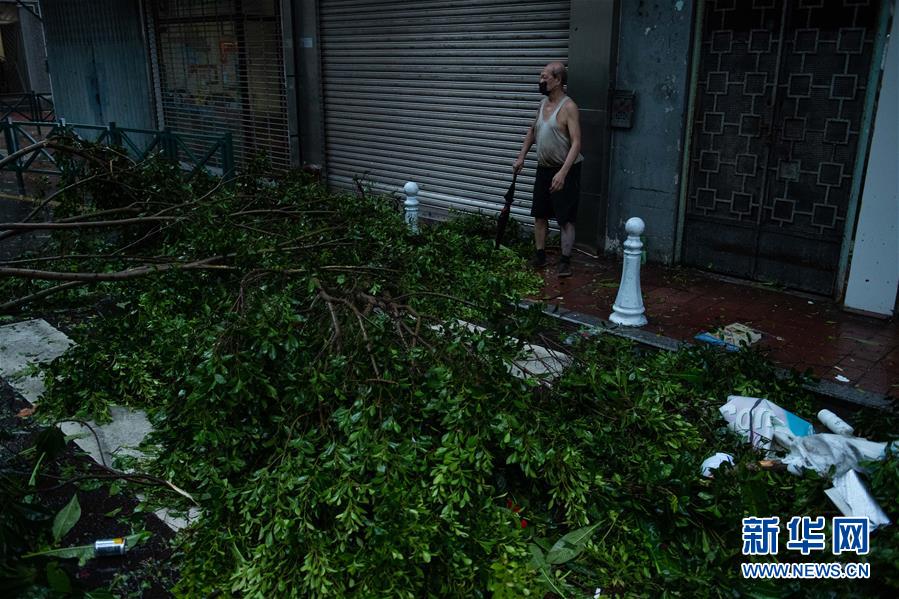 Macau emite sinal de tufão nº 10 e alerta vermelho para tempestade