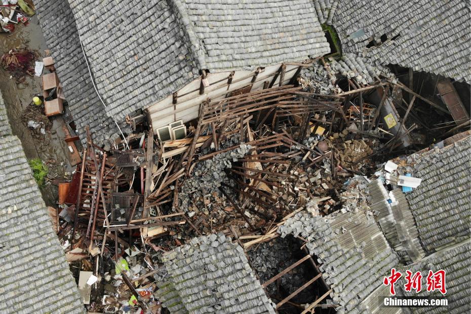 Condado de Hunglongxi em Chengdu após inundação