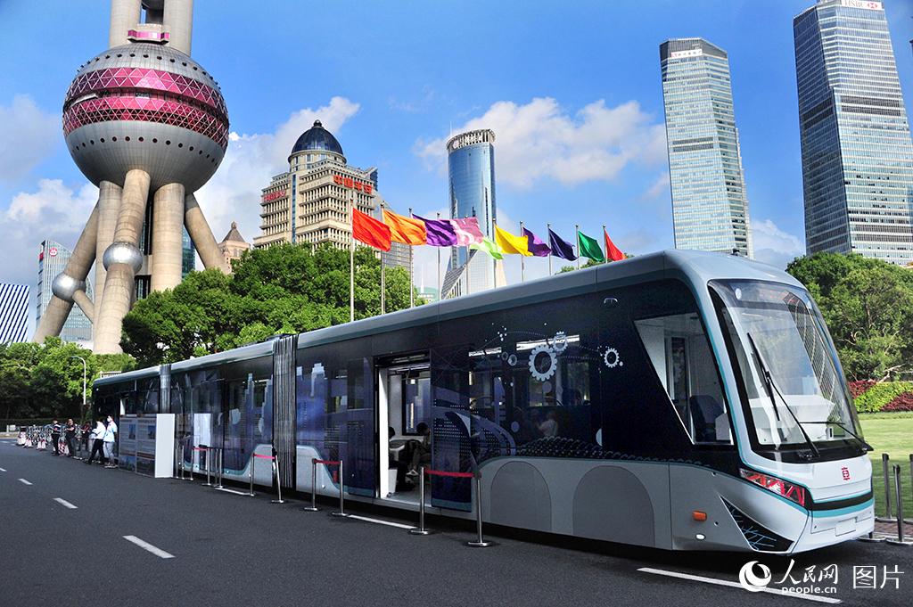 Shanghai lança primeiro “ônibus digital”