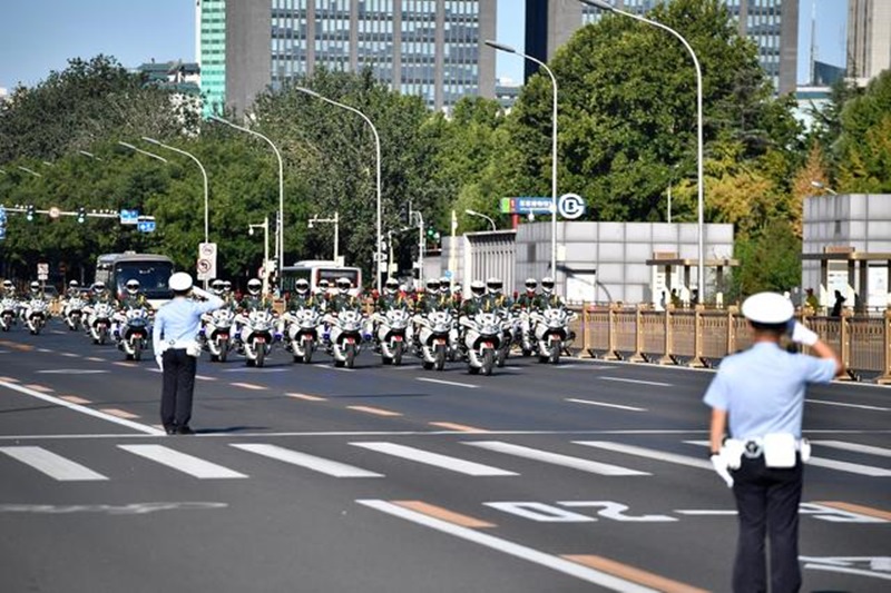 China realizará reunião para homenagear exemplos na luta contra COVID-19