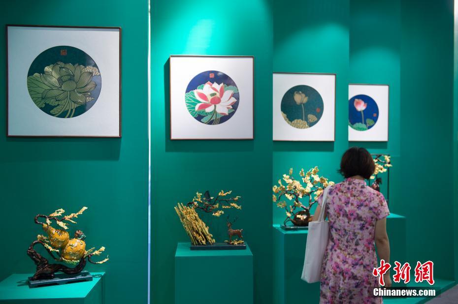 Área de exposição de serviços culturais da CIFTIS atrai visitantes