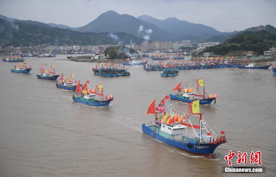 Período de pesca é iniciado no Mar da China Oriental