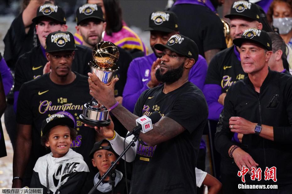 Los Angeles Lakers voltam sagrar-se campeões da NBA após dez anos