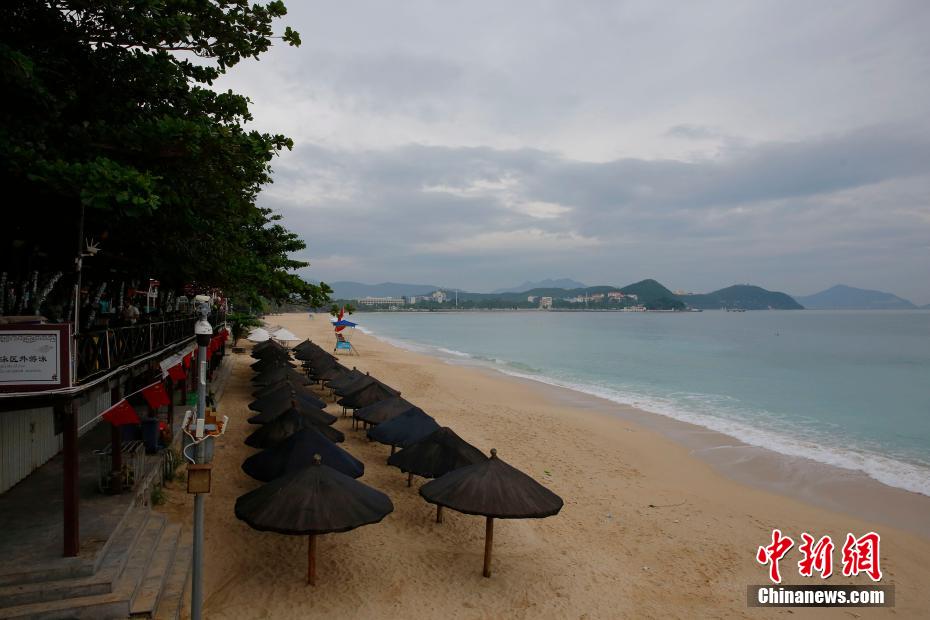 Sanya fecha pontos turísticos e escolas por tufão Nangka