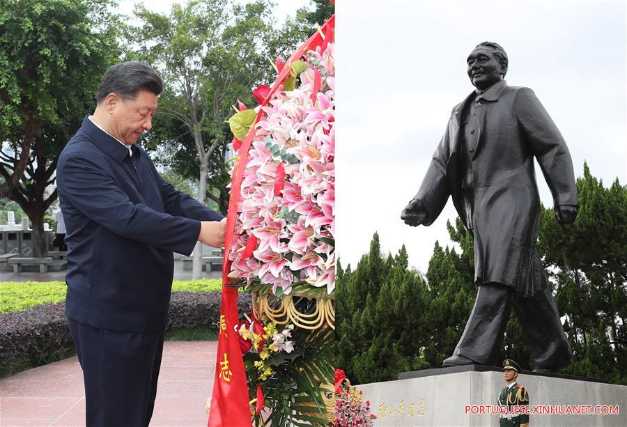 Xi oferece flores à estátua de Deng Xiaoping em Shenzhen

