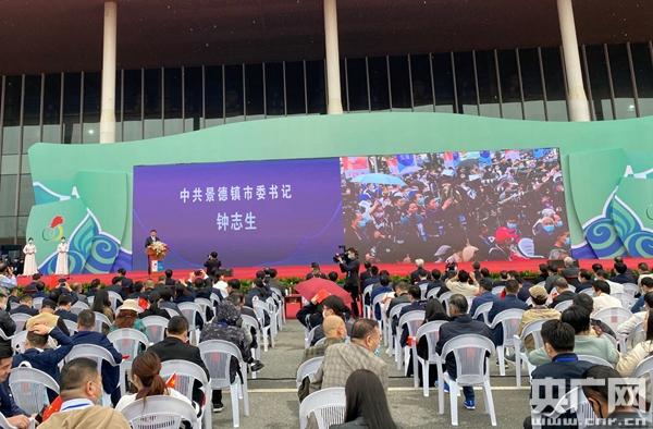 Feira international de cerâmica é inaugurada na 