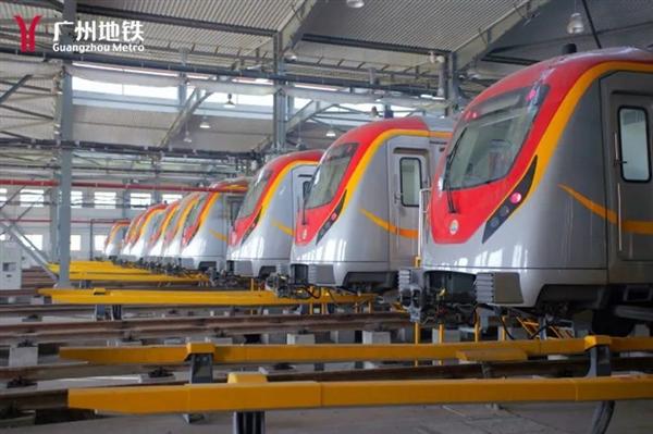 Paquistão: metrô da linha laranja em Lahore é oficialmente inaugurado