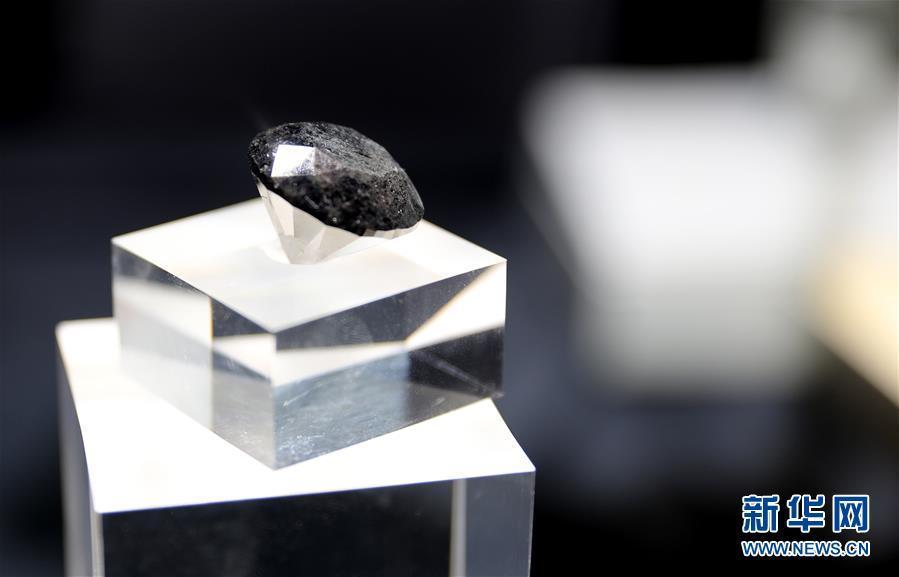 Diamante negro de Paris será exibido durante 3ª Exposição Internacional de Importação da China em Shanghai