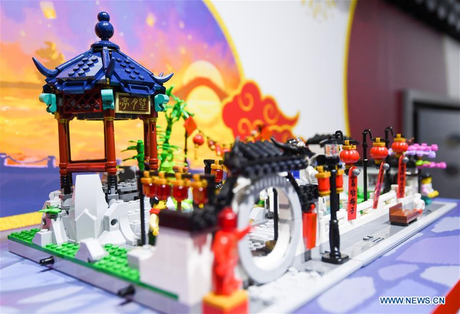 Grupo LEGO lança conjuntos de brinquedos inéditos na 3ª Feira Internacional de Importação da China