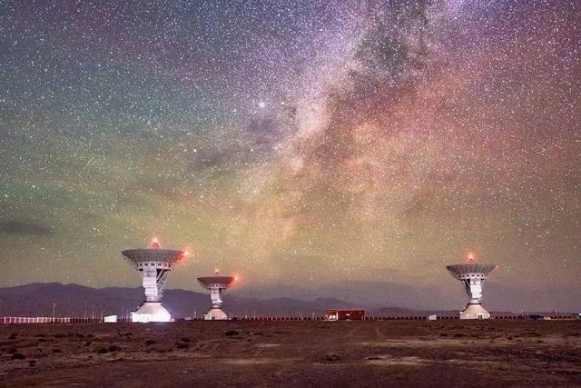 China finaliza primeiro sistema de antenas de monitoramento do espaço profundo na região de Xinjiang