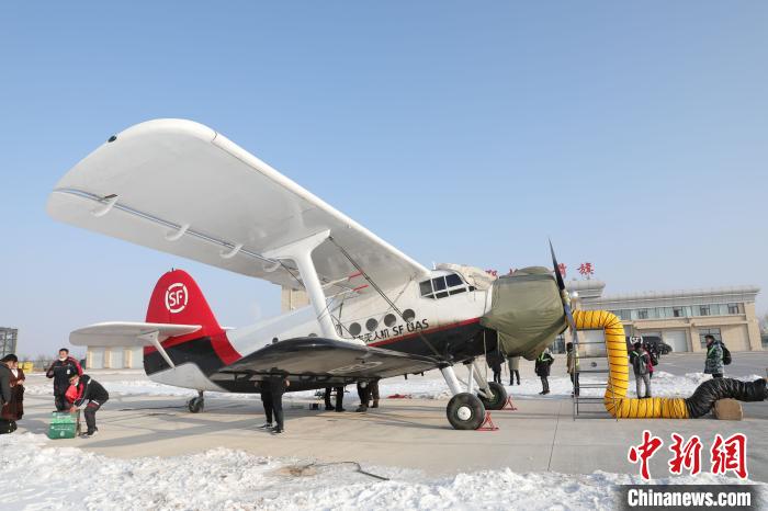 Drone de carga entrega carne de carneiro da Mongólia Interior em Ningxia