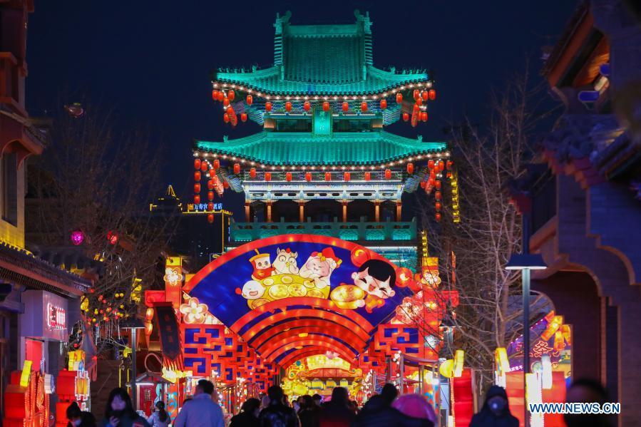 Decoração com luzes no Bairro Antigo do Distrito Qilihe de Lanzhou