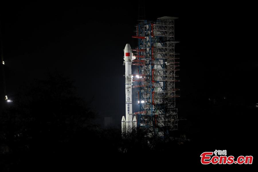 China lança novo satélite de telecomunicações móveis com sucesso