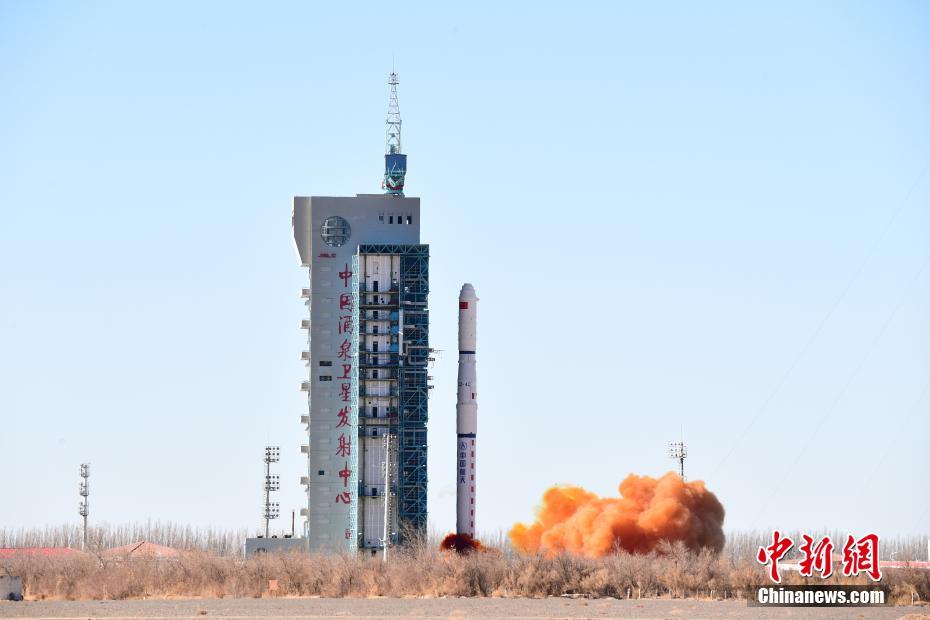 China lança com sucesso satélites de sensoriamento remoto