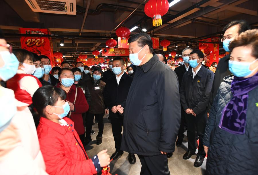 Xi visita supermercado e condomínio residencial em Guiyang