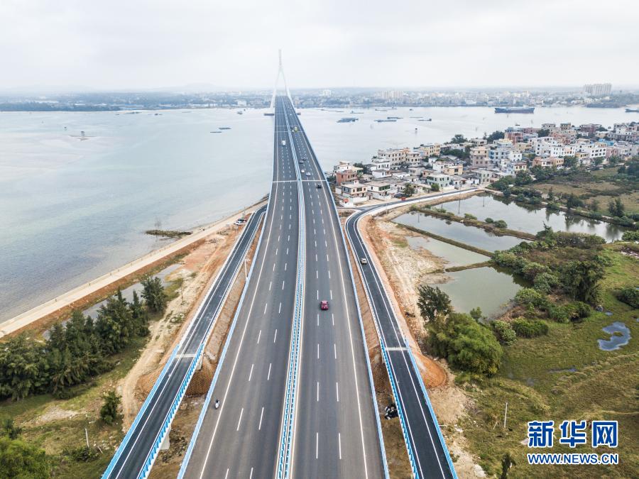 Rampa de acesso da Ponte Haiwen-Ilha Beigang aberta ao tráfego em Hainan