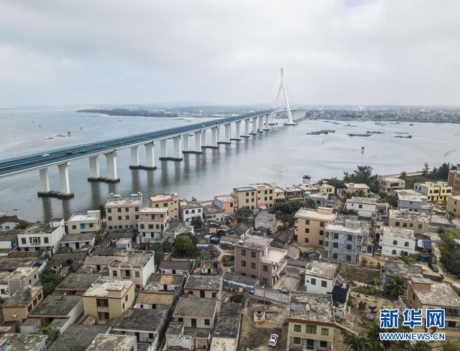 Rampa de acesso da Ponte Haiwen-Ilha Beigang aberta ao tráfego em Hainan