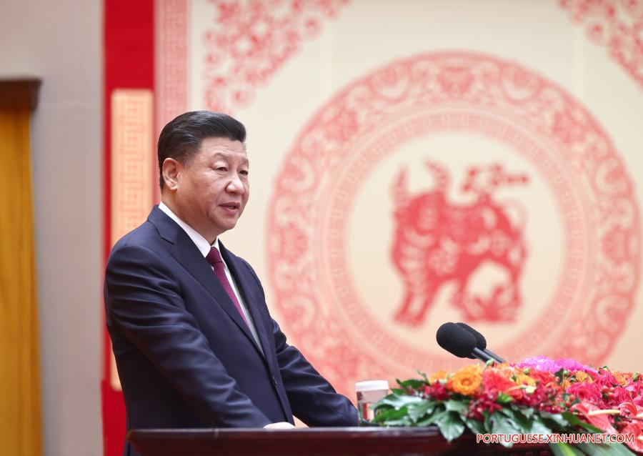 Xi estende saudação da Festa da Primavera a todos os chineses