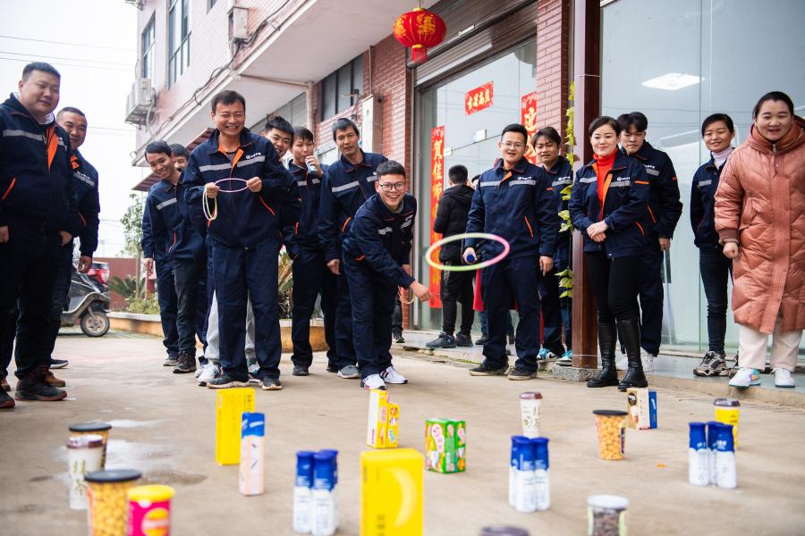 Chineses celebram a Festa da Primavera ao redor do país