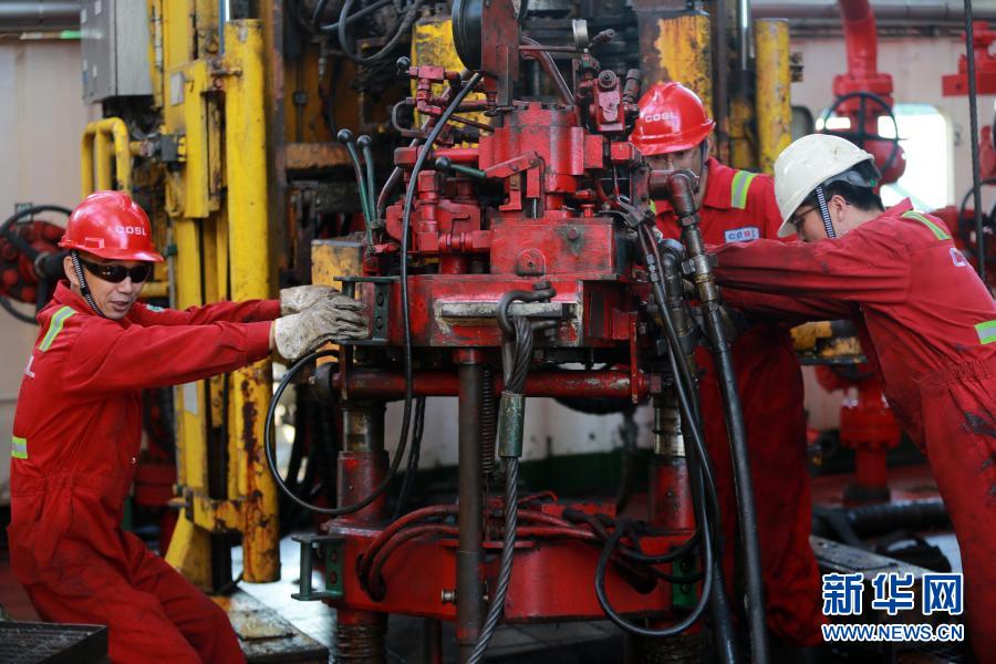 China descobre campo de petróleo e gás no mar Bohai