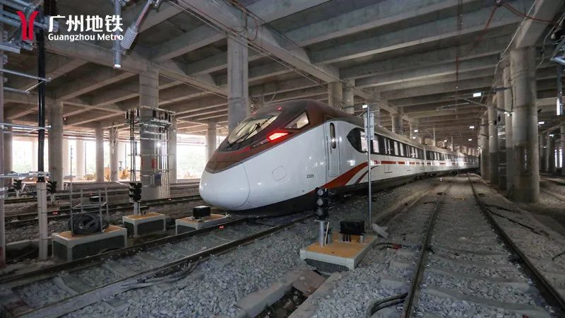 Metrô mais veloz da China pode percorrer até 176km/ h