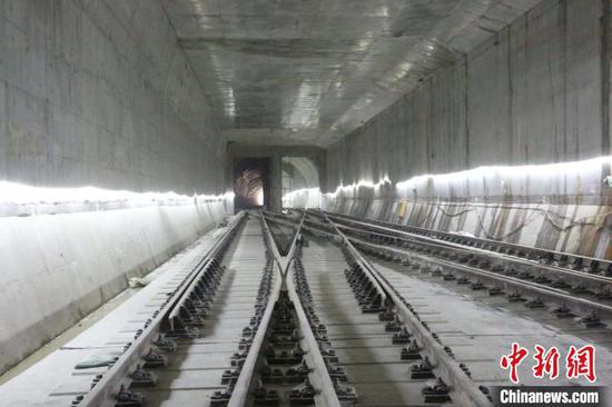 Metrô de Guangzhou prevê alcançar velocidade de circulação de até 160 km/h no final do ano