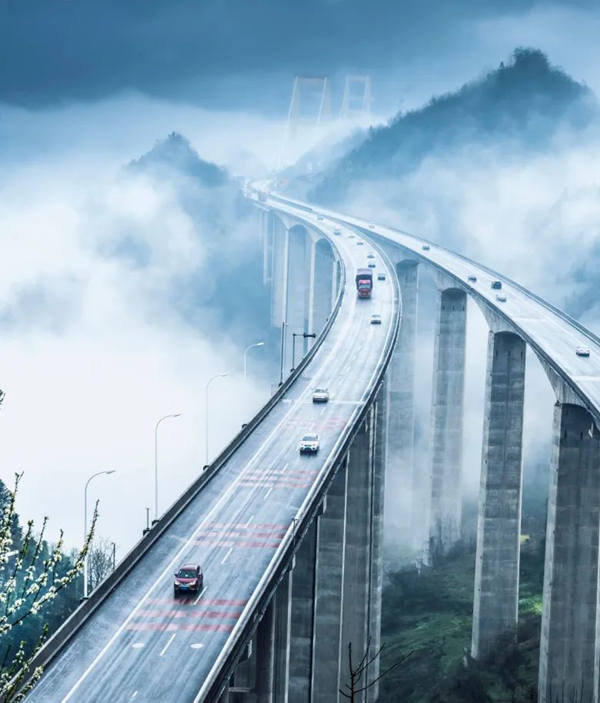 Rede de vias expressas se espalha por toda China