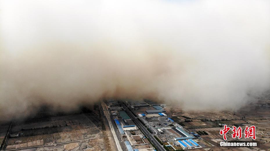 Gansu: Tempestade de areia atinge Zhangye