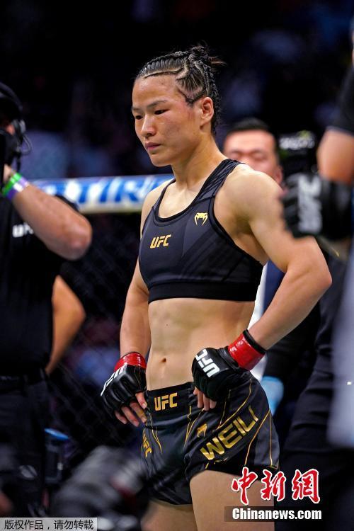 UFC 261: Zhang Weili foi nocauteada por Rose Namajunas e perdeu cinturão