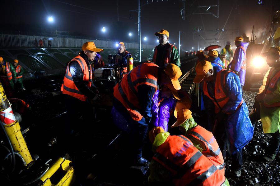 China atualiza ferrovia de alta velocidade no leste para mega projeto de desvio de água