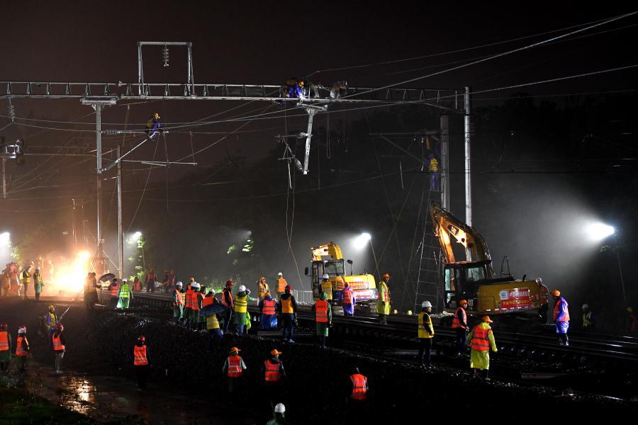 China atualiza ferrovia de alta velocidade no leste para mega projeto de desvio de água