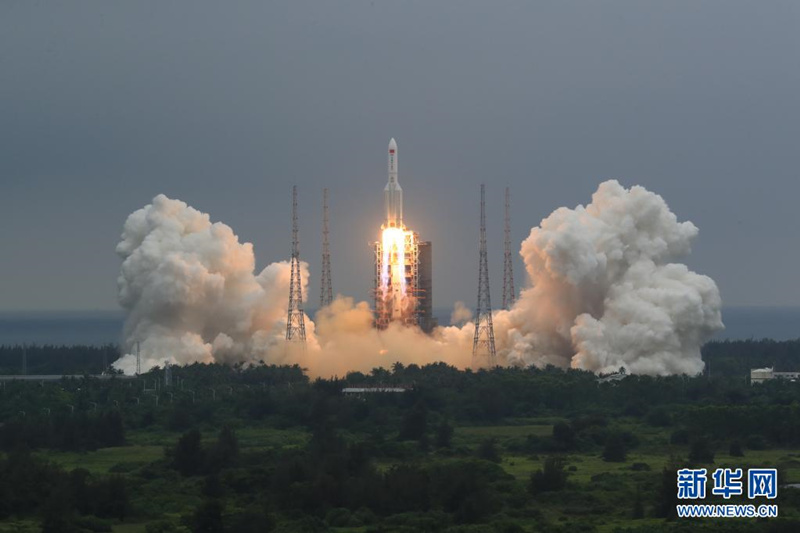 China lança módulo central da estação espacial Tianhe