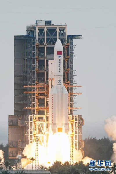 China lança módulo central da estação espacial Tianhe