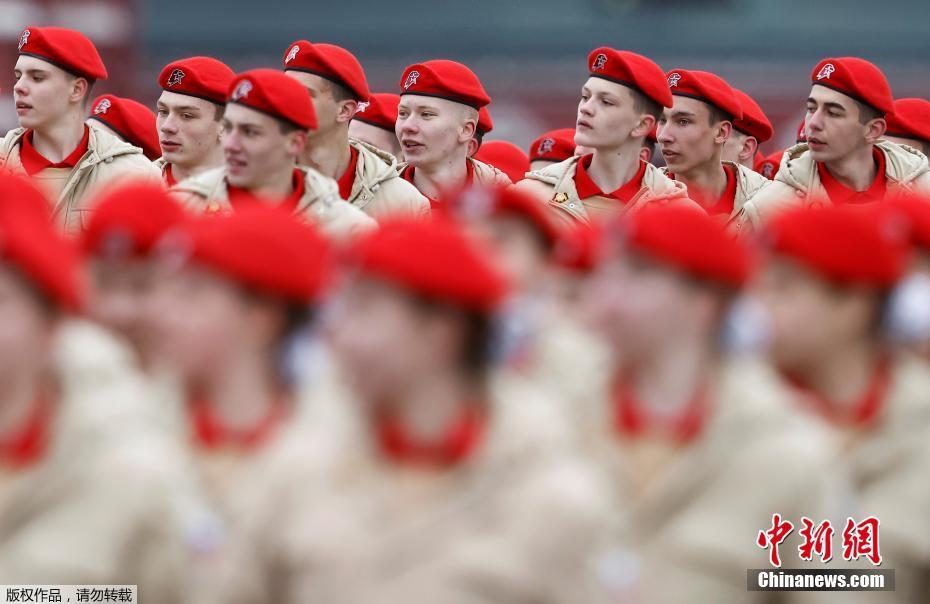 Rússia realiza desfile militar em comemoração do 76º aniversário da vitória da Grande Guerra Patriótica