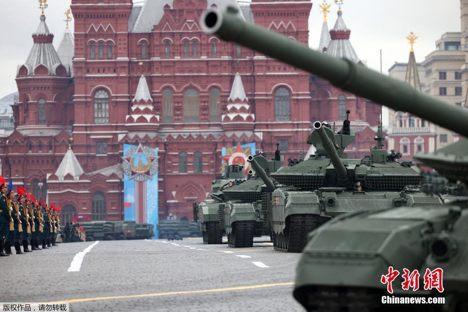 Rússia realiza desfile militar em comemoração do 76º aniversário da vitória da Grande Guerra Patriótica