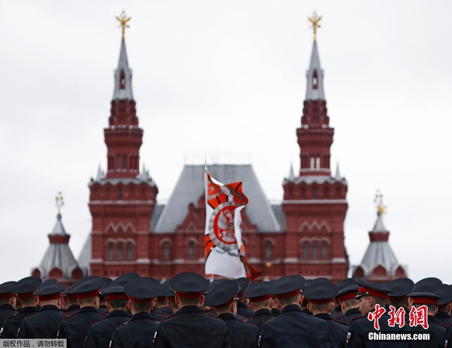 Rússia realiza desfile militar em comemoração do 76º aniversário da vitória da Grande Guerra Patriótica