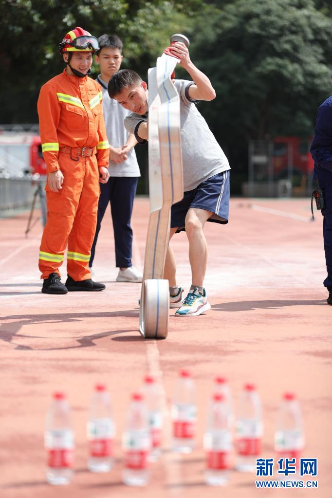 Escolas chinesas realizam atividades sobre prevenção e mitigação de desastres