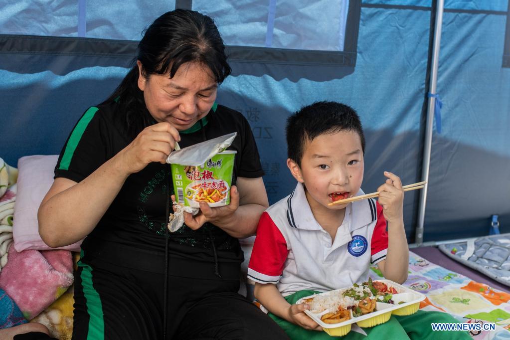 China: trabalho de socorro é realizado em Yunnan