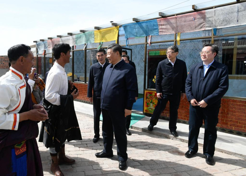 Xi inspeciona distrito de Gangcha em Qinghai