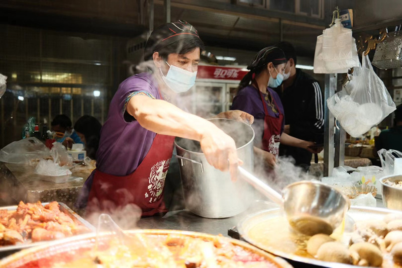 Xinjiang: vidas de pessoas em Hotan