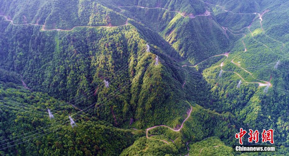 Galeria: ponte Xingkang facilita transporte na Prefeitura Autônoma Tibetana de Garzê