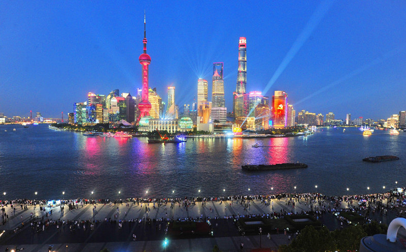 Shanghai organiza show de luzes temático para comemorar 100º aniversário do PCCh