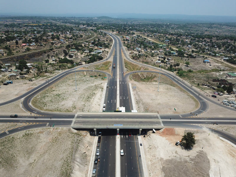 Moçambique: concluído projeto de reconstrução e ampliação da rodovia N6 