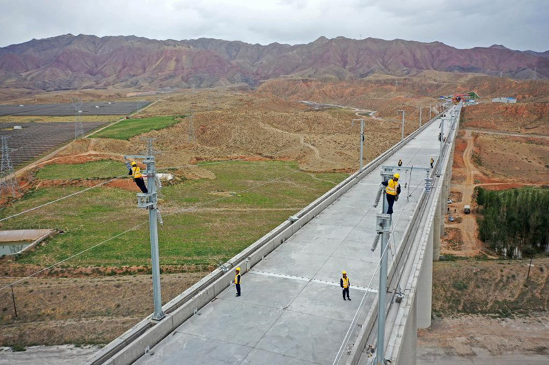 Construção de ferrovia de alta velocidade segue em andamento no noroeste da China