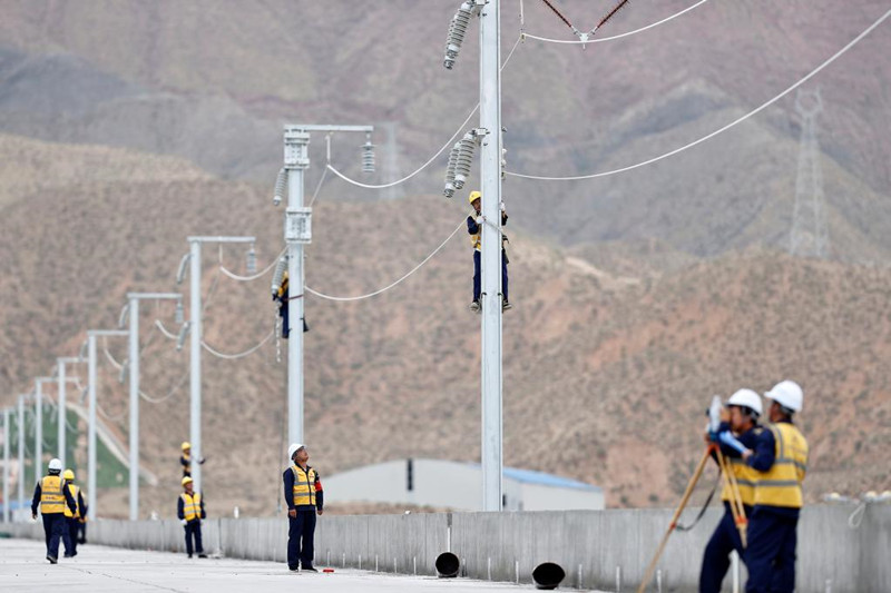 Construção de ferrovia de alta velocidade segue em andamento no noroeste da China