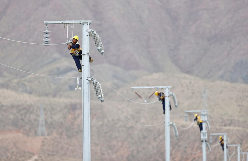 Construção de ferrovia de alta velocidade segue em andamento no noroeste da China