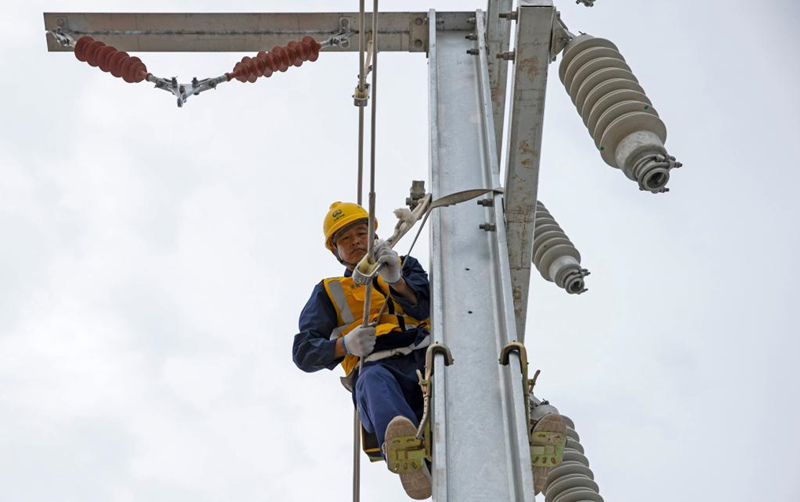 Construção de ferrovia de alta velocidade segue em andamento no noroeste da China