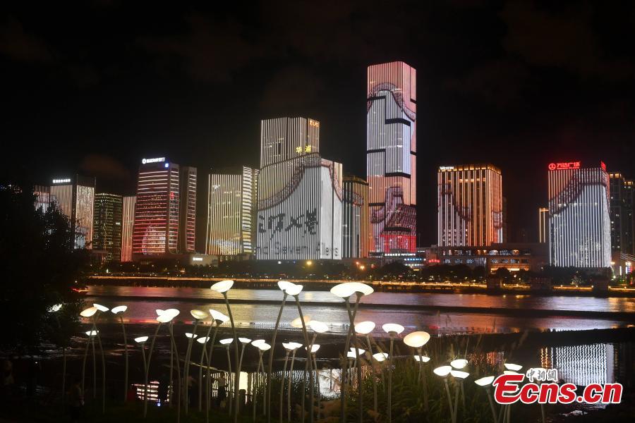 Fuzhou realiza show de drones para marcar 44ª Sessão do Comitê do Patrimônio Mundial  