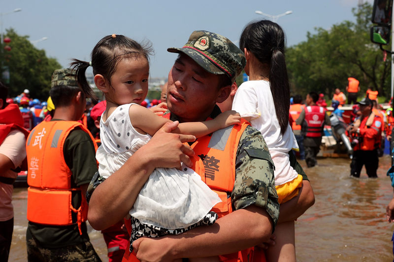 China: chuvas fortes já causaram 69 mortes em Henan 