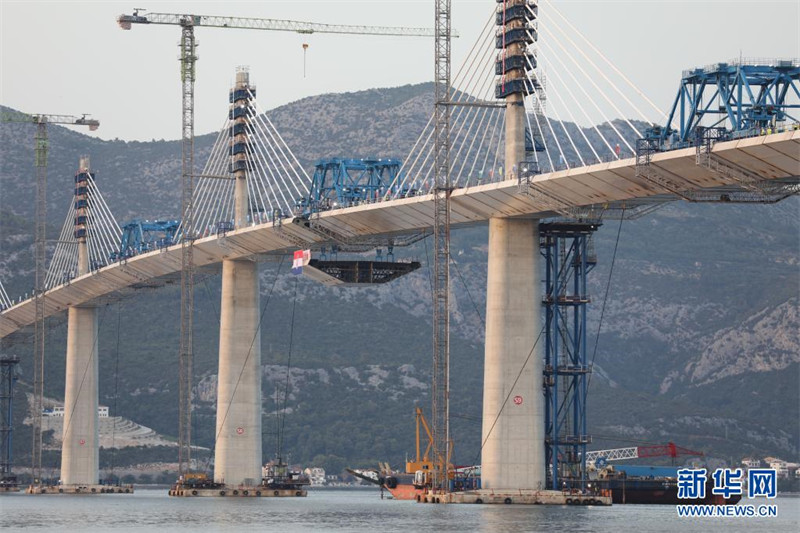 Ponte transfronteiriça de Pelješac construída por empresa chinesa é selada na Croácia 